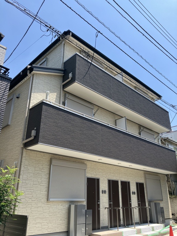 imgi_22_01JXYA2H01K0WQ1XKRDFBGPZK8